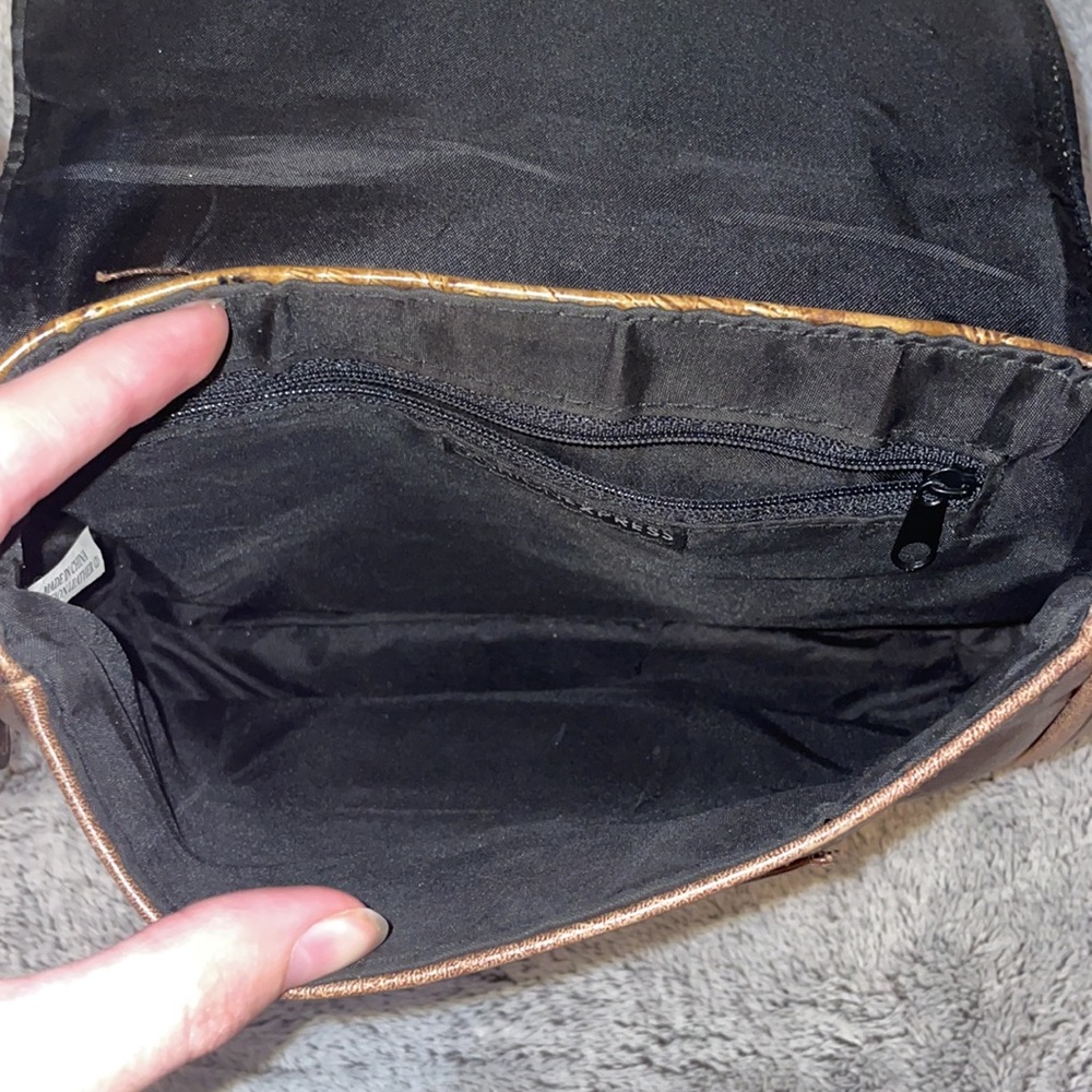 Purse - Picture 5 of 7